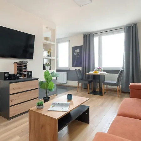 Modern On Piotrkowska Street View By Renters * Łódź