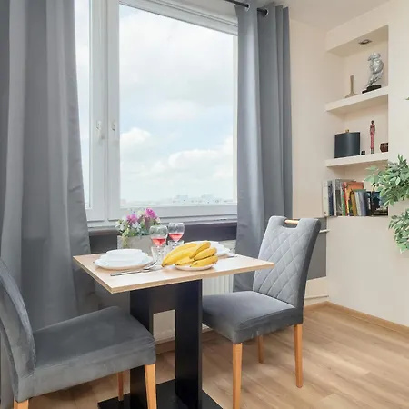 Modern On Piotrkowska Street View By Renters * Łódź