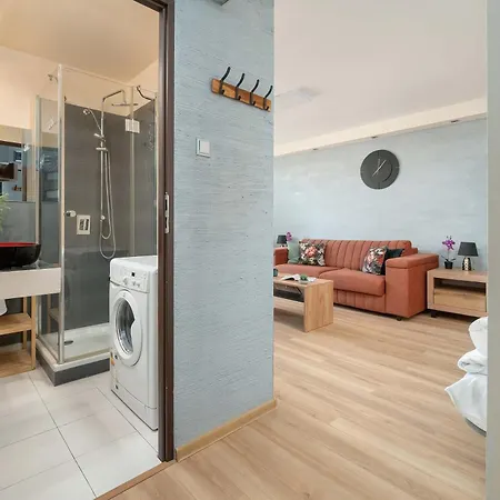 Modern On Piotrkowska Street View By Renters