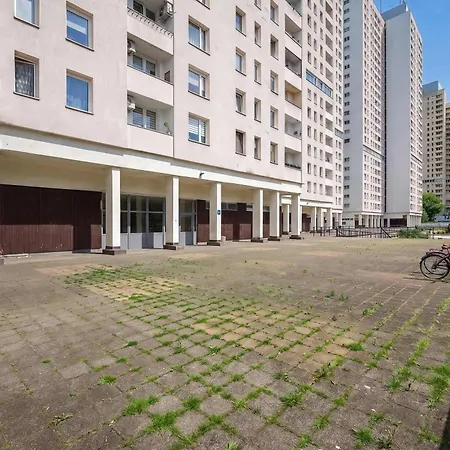 Modern On Piotrkowska Street View By Renters * Łódź